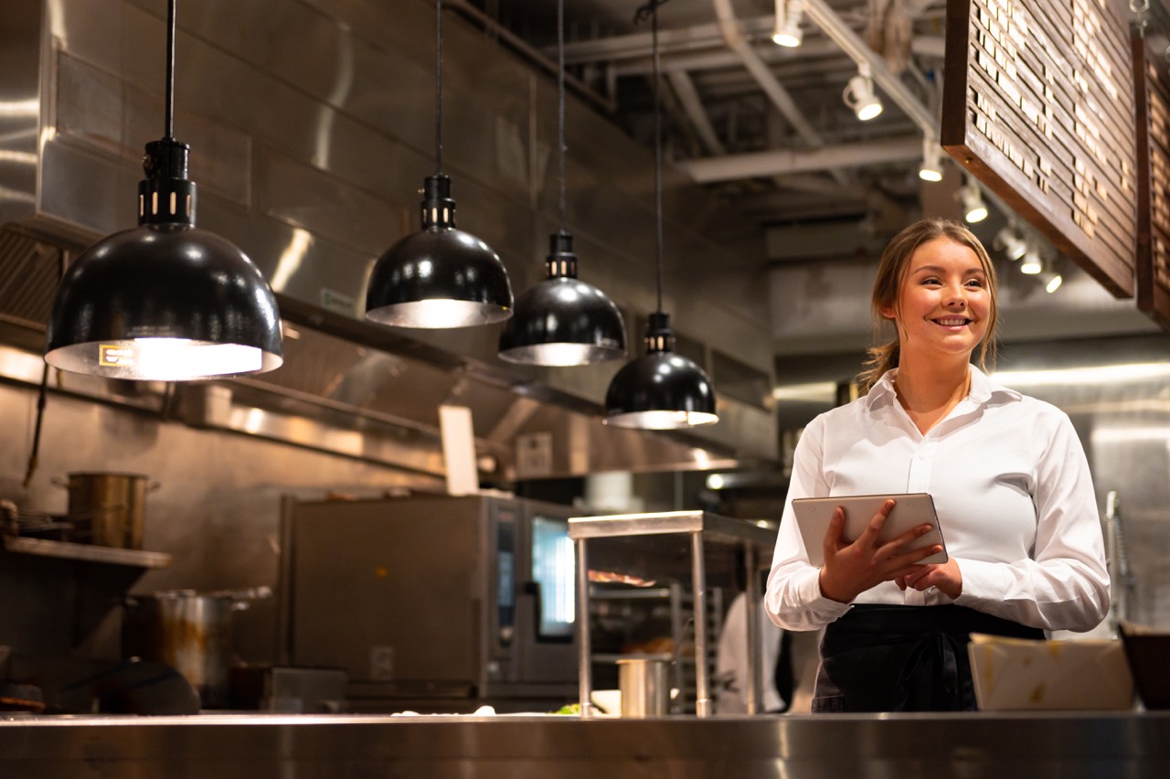 Café & Breakfast Manager